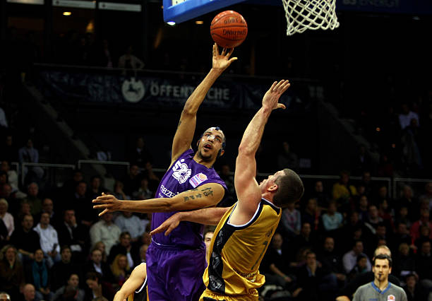 针对高压逼 针对高压逼