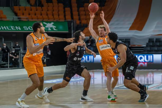 霍伊伦德的 霍伊伦德的